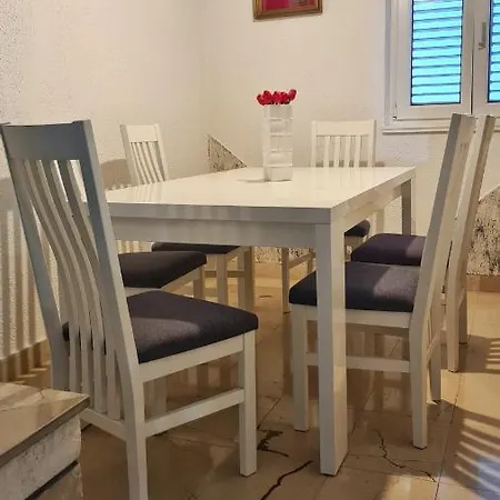 Navita Apartment Makarska