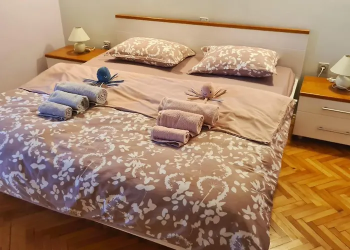 Navita Lägenhet Makarska