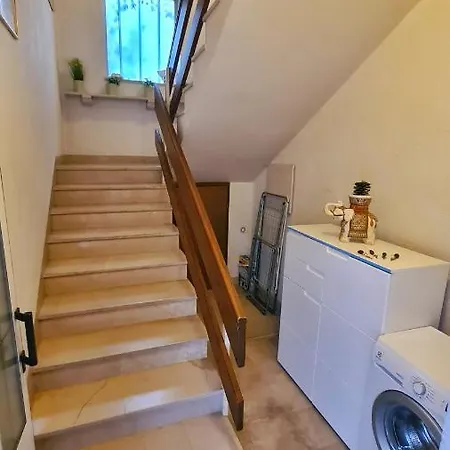 Navita Μακάρσκα