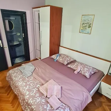 Navita Μακάρσκα