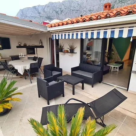 Navita Μακάρσκα